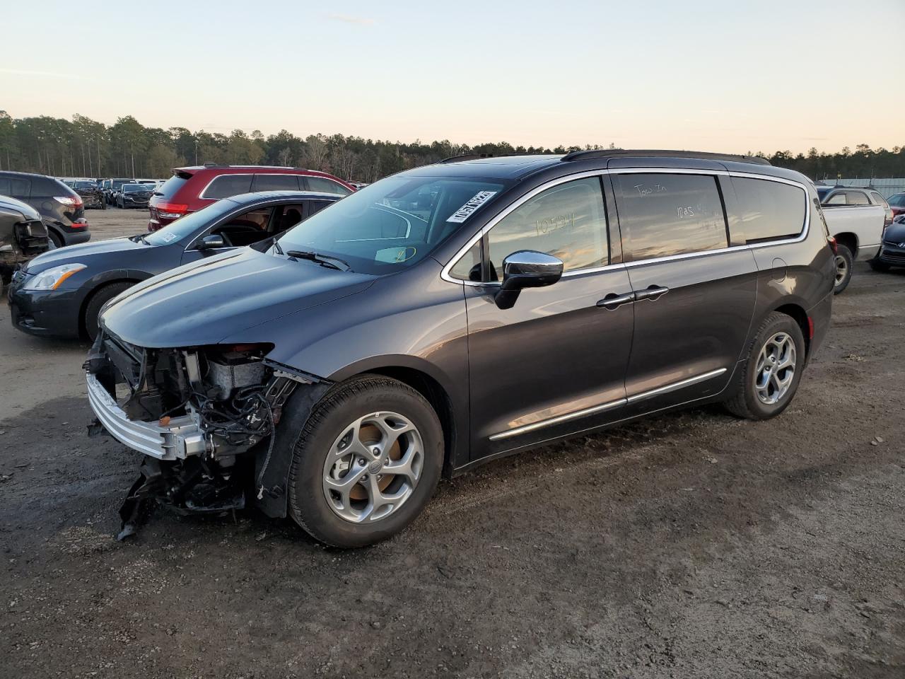 2022 Chrysler Pacifica VIN 2C4RC1GG2NR136280