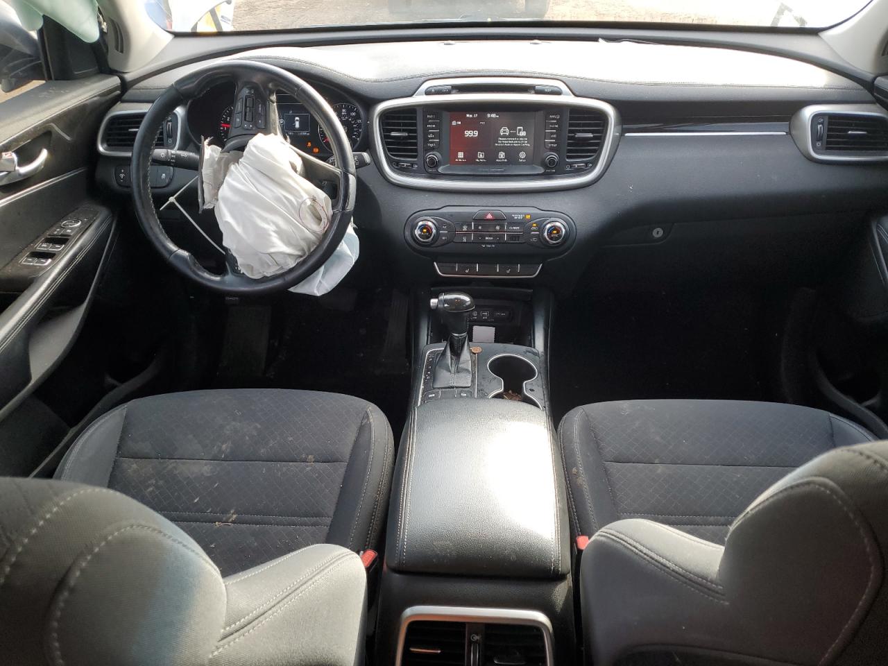 2018 KIA Sorento VIN 5XYPG4A31JG388877 Copart auction photo, front end / side damage thumbnail 8