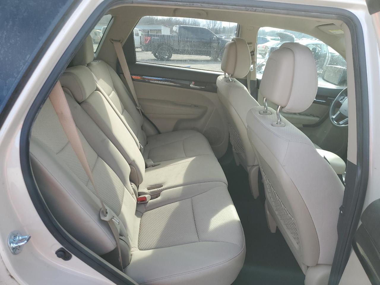 2011 KIA Sorento VIN 5XYKT4A19BG048219 Copart auction photo, front end damage thumbnail 11