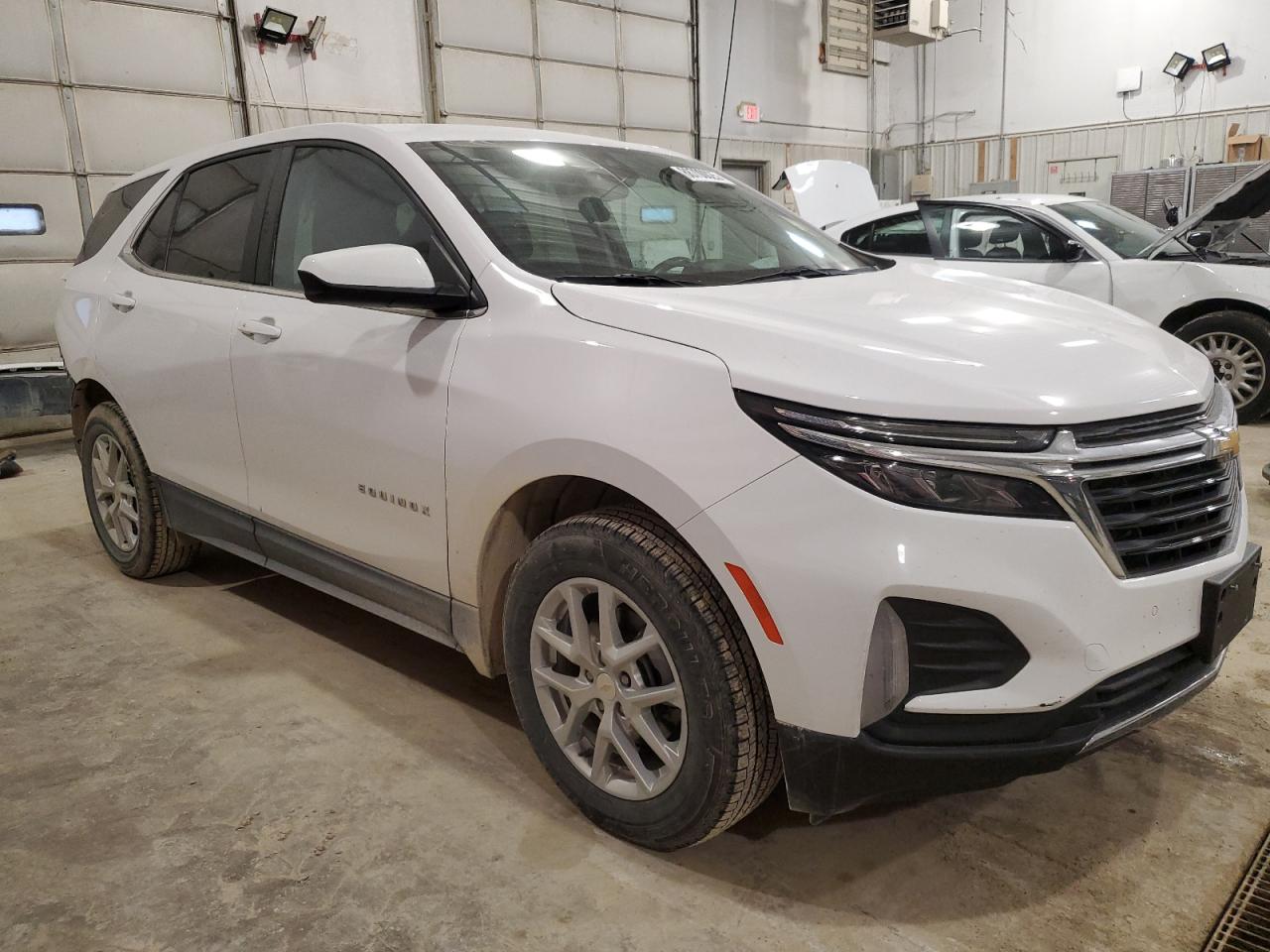 2022 Chevrolet Equinox VIN 3GNAXKEV7NL235173 Copart auction photo, rear end damage thumbnail 4