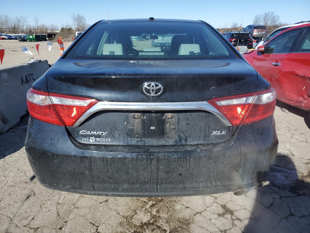 2015 Toyota Camry VIN 4T1BF1FK0FU964276 Copart auction photo, side / front end damage thumbnail 6