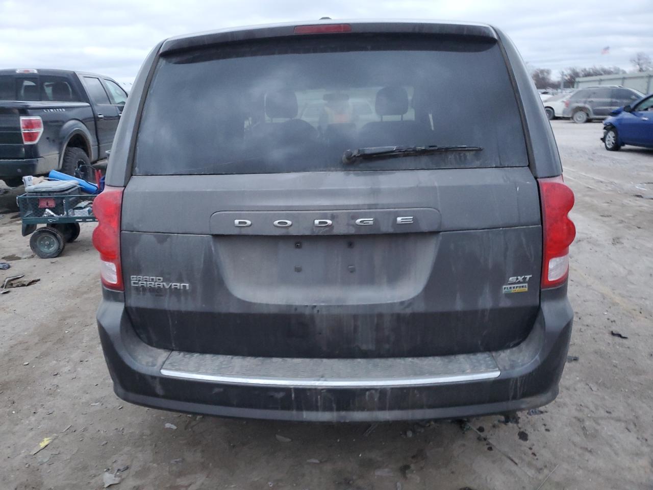 2016 Dodge Caravan VIN 2C4RDGCG8GR396014 Copart auction photo, all over damage thumbnail 6