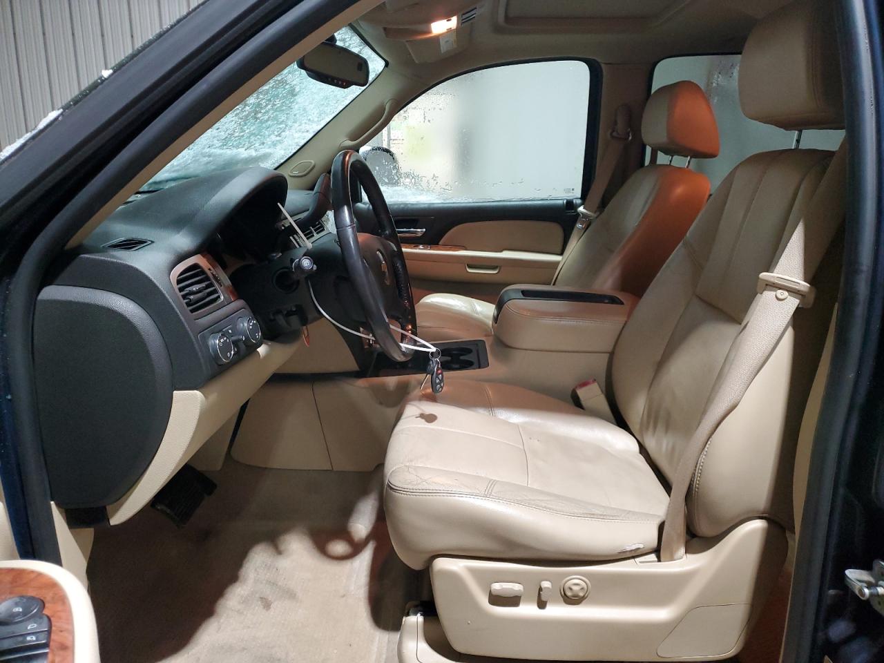 2007 Chevrolet Tahoe VIN 1GNFK13087J152979 Copart auction photo, front end / side damage thumbnail 7