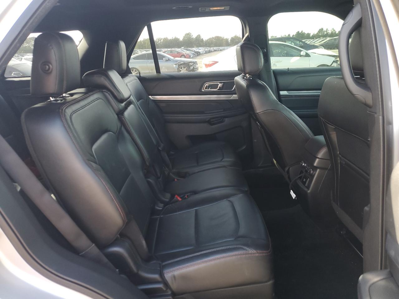 2017 Ford Explorer VIN 1FM5K8GT3HGB12126 Copart auction photo, front end / minor dent/scratches damage thumbnail 11