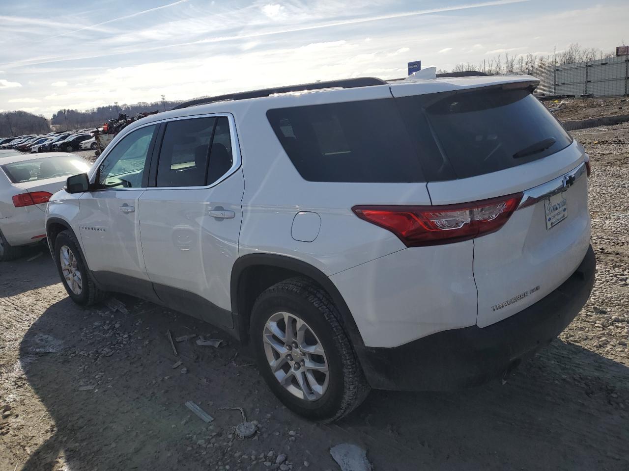 2020 Chevrolet Traverse VIN 1GNEVHKW5LJ253070 Copart auction photo, front end / side damage thumbnail 2
