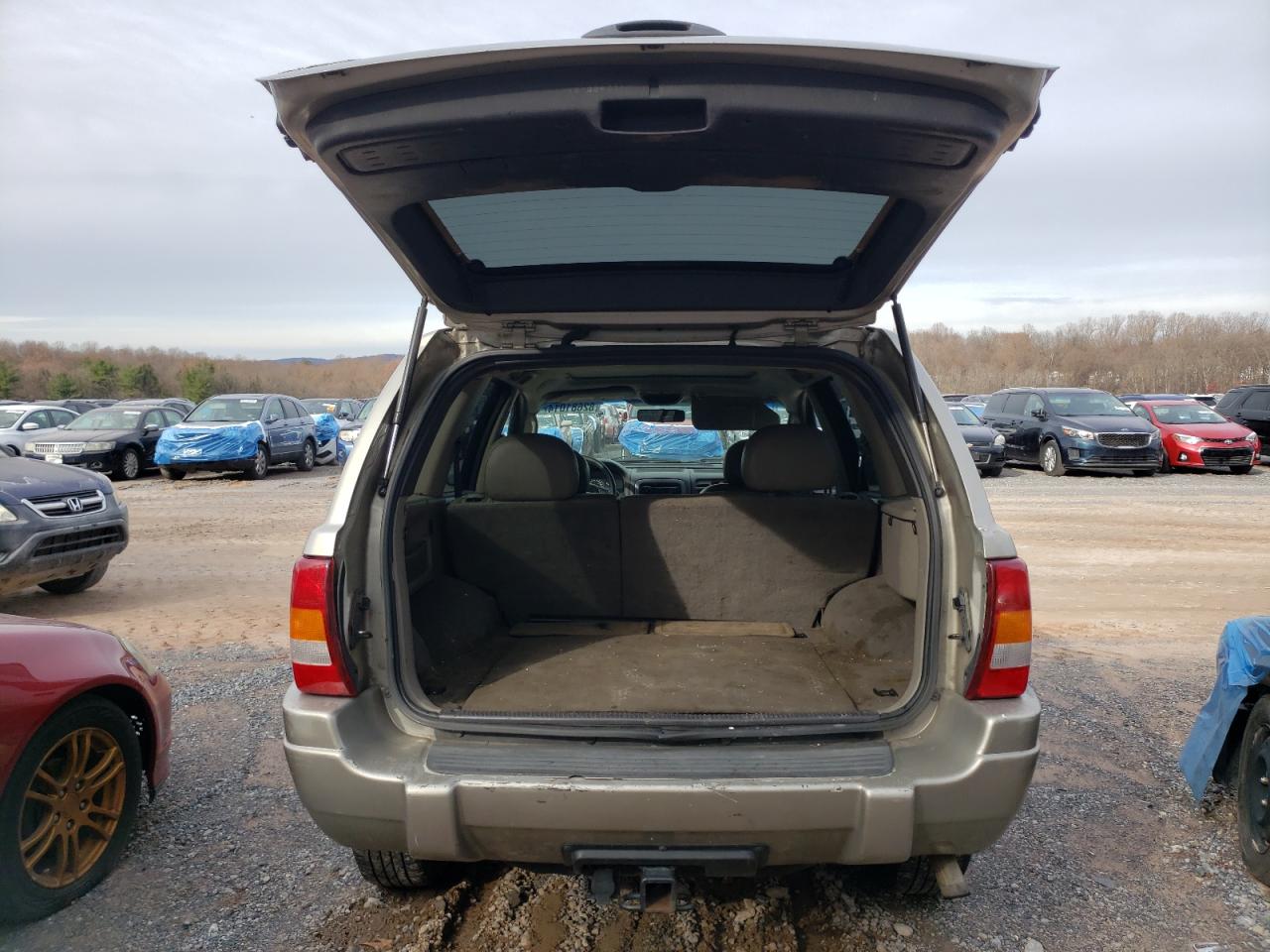 2004 Jeep Grand Cherokee VIN 1J4GW48SX4C347540 Copart auction photo, front end / side damage thumbnail 6