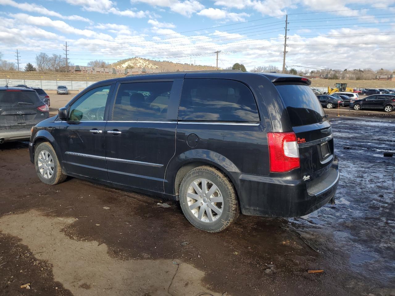 2015 Chrysler Town & Country VIN 2C4RC1BG2FR514459 Copart auction photo, minor dent/scratches damage thumbnail 2