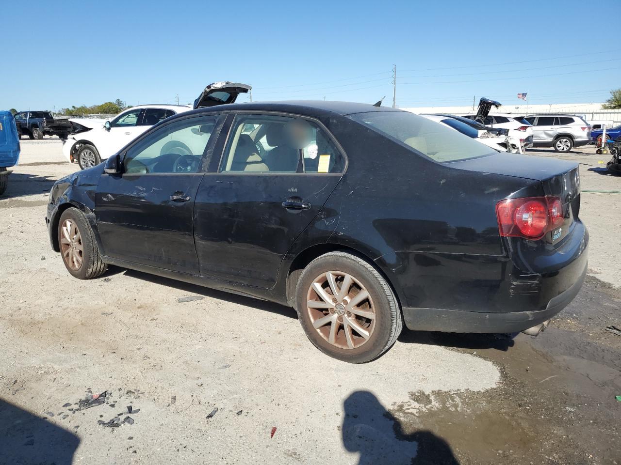 2010 Volkswagen Jetta VIN 3VWRX7AJ0AM135364 Copart auction photo, front end / side damage thumbnail 2