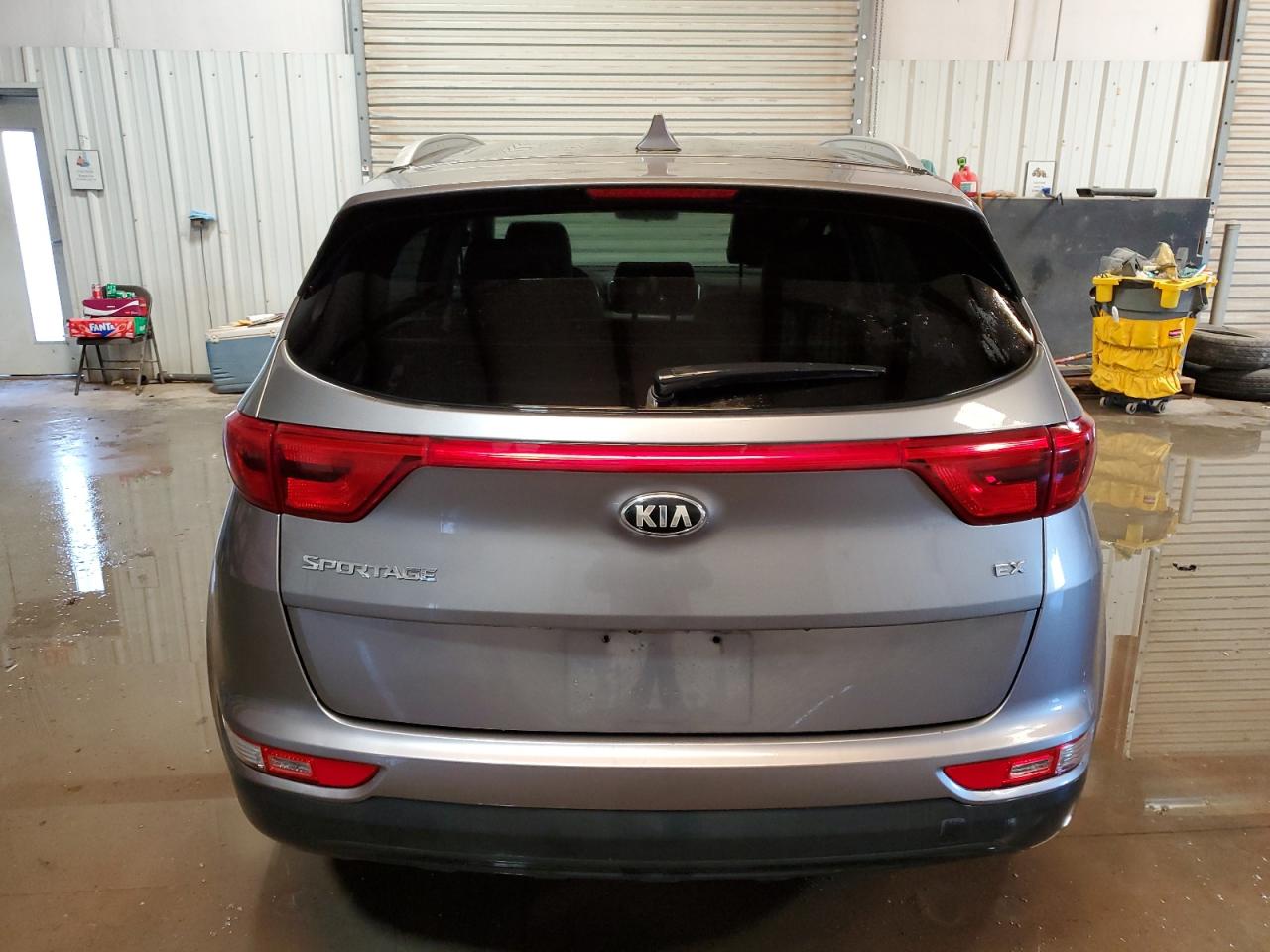2019 KIA Sportage VIN KNDPNCAC5K7548046 Copart auction photo, hail damage thumbnail 6
