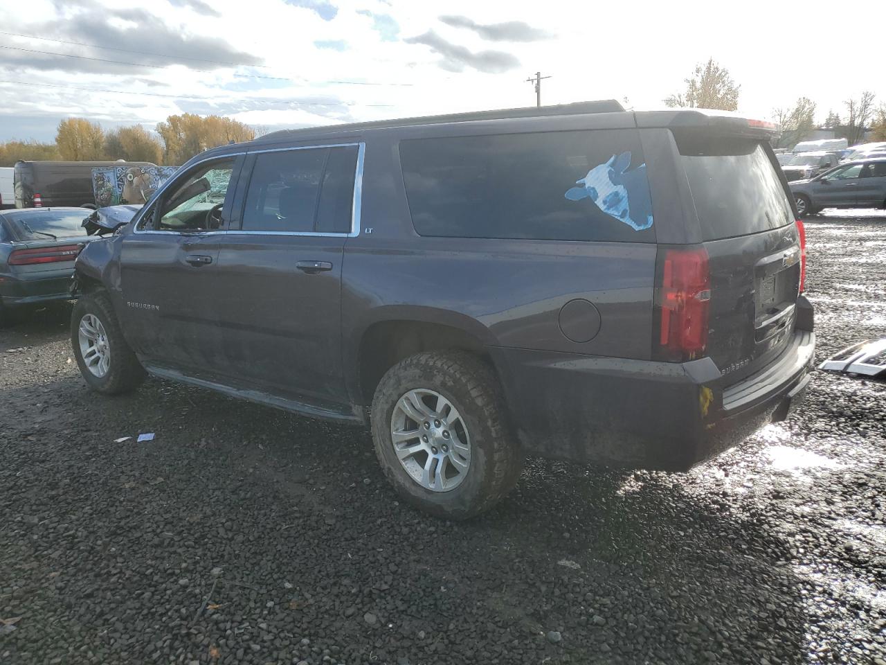 2016 Chevrolet Suburban VIN 1GNSKHKC9GR268521 Copart auction photo, front end / side damage thumbnail 2