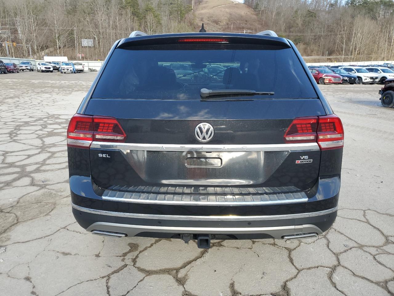 2019 Volkswagen Atlas VIN 1V2NR2CA8KC557380 Copart auction photo, front end damage thumbnail 6