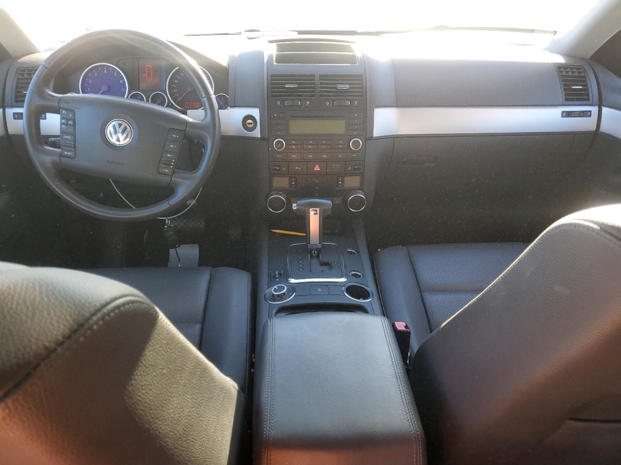2009 Volkswagen Touareg VIN WVGBE77L79D017480 Copart auction photo, all over damage thumbnail 8