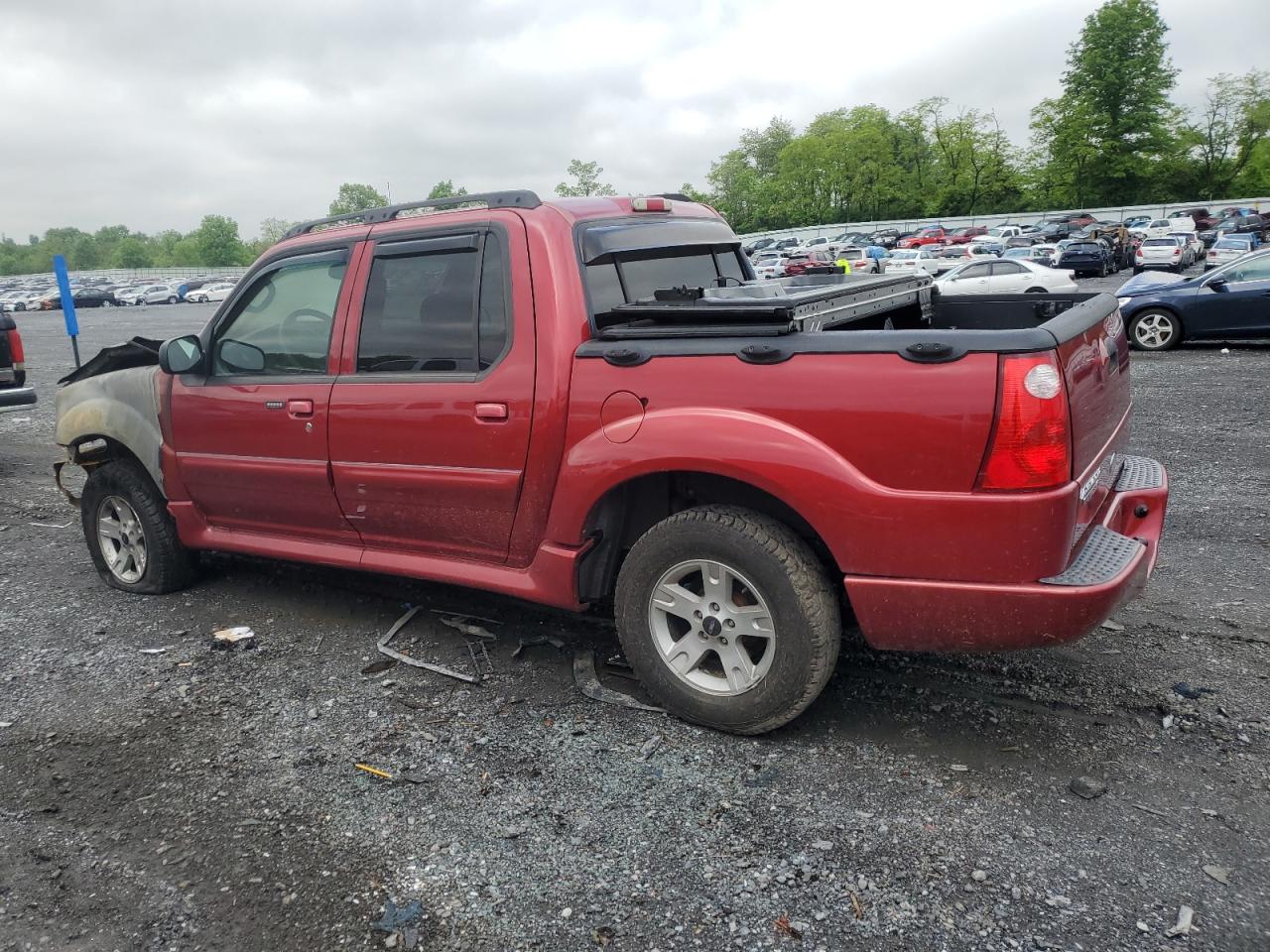 2005 Ford Explorer VIN 1FMZU77K25UB07543 Copart auction photo, burn / front end damage thumbnail 2