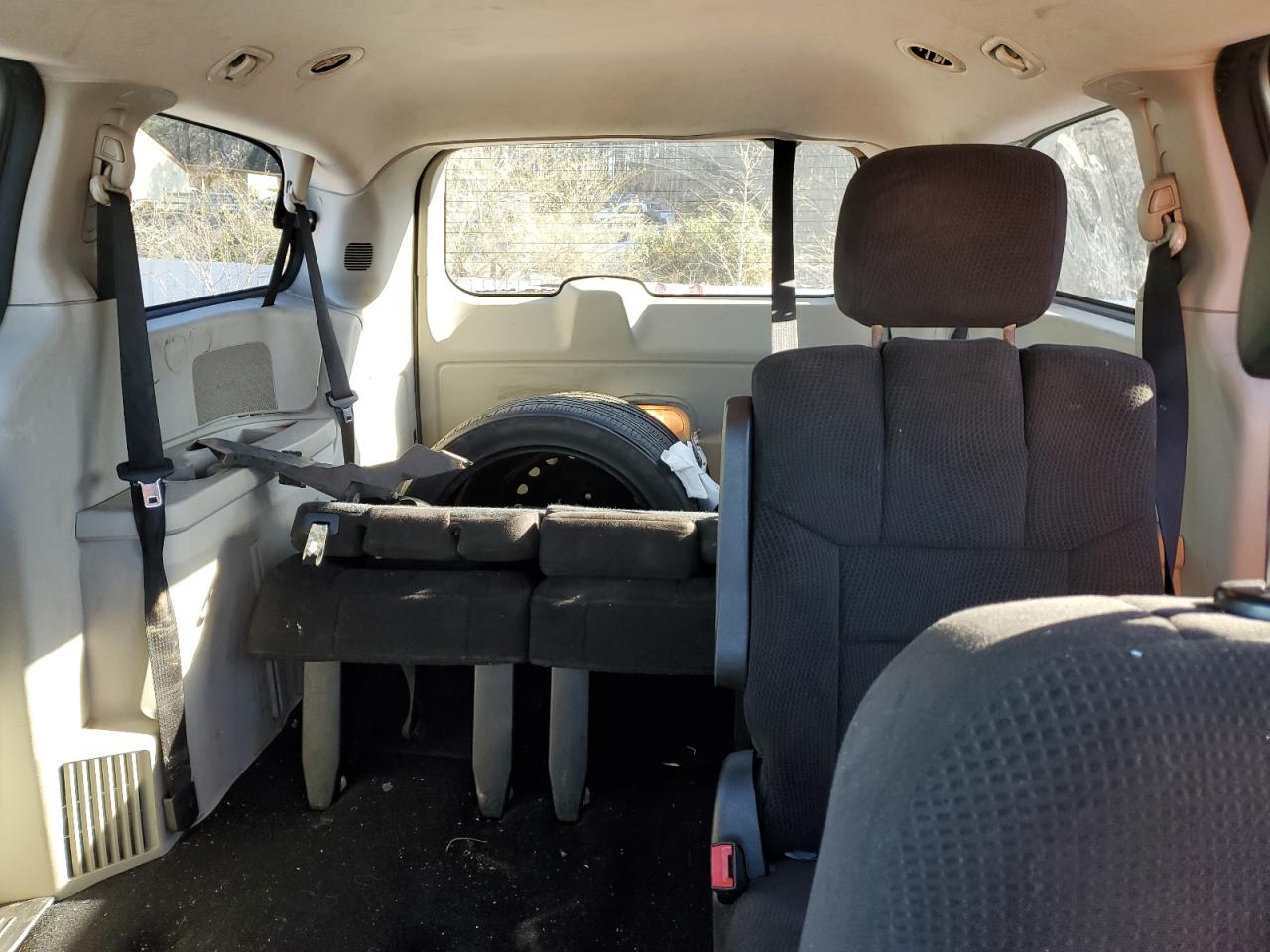 2012 Dodge Caravan VIN 2C4RDGCG2CR190617 Copart auction photo, all over / mechanical damage thumbnail 10
