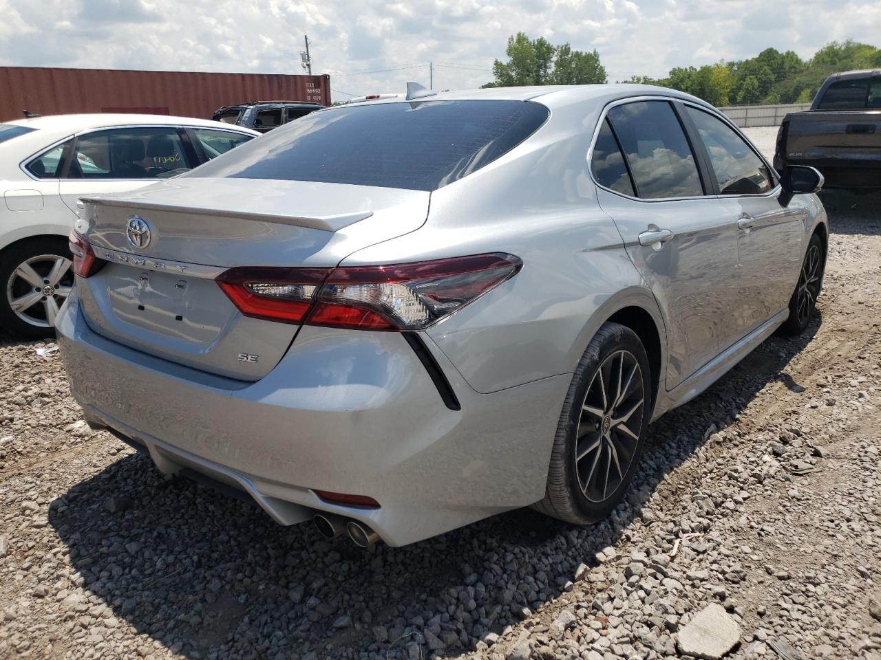 2021 Toyota Camry VIN 4T1G11AK1MU404680 Copart auction photo, normal wear damage thumbnail 4