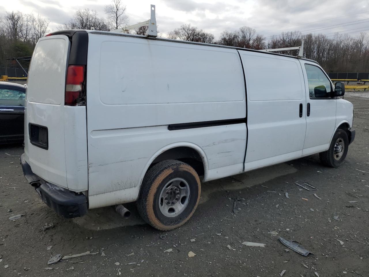 2015 Chevrolet Express VIN 1GCWGGCF2F1139631 Copart auction photo, rear end damage thumbnail 3