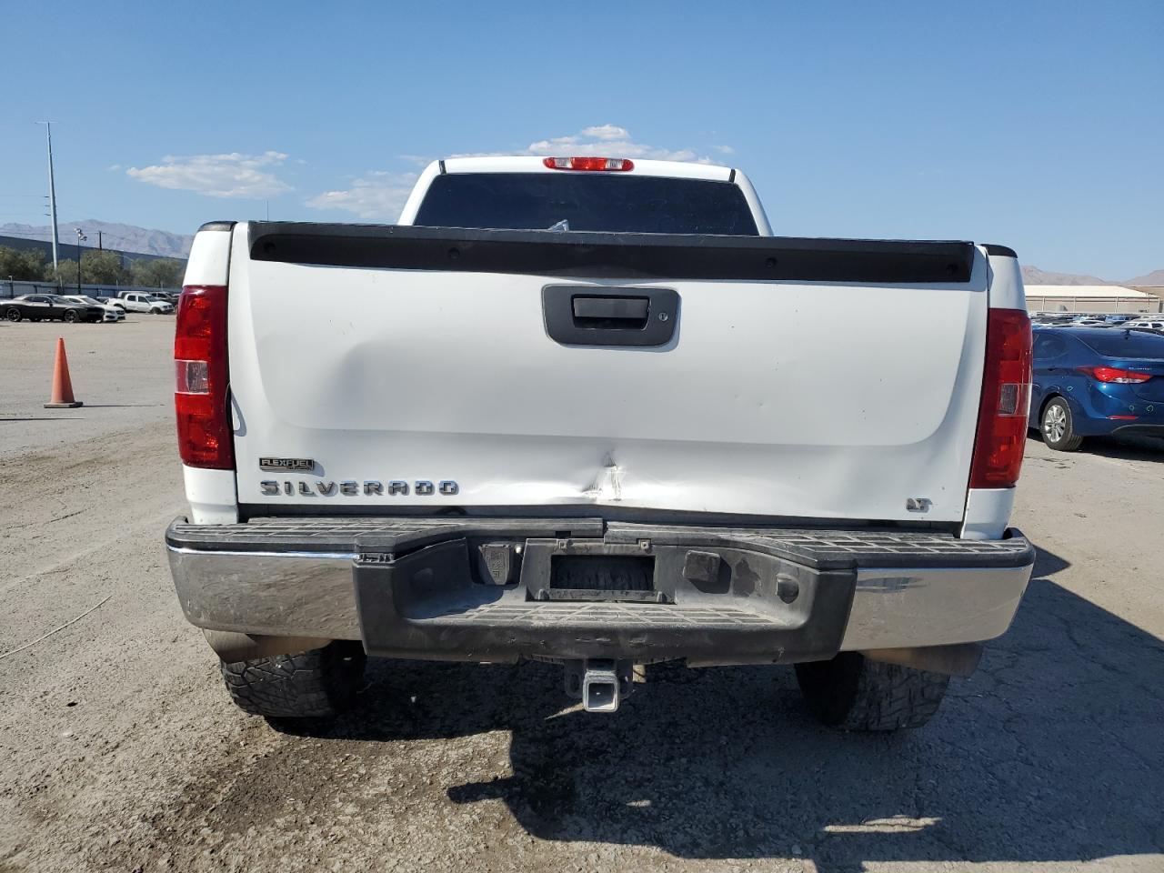 2012 Chevrolet Silverado VIN 1GCRKSE74CZ137896 Copart auction photo, front end / rear end damage thumbnail 6