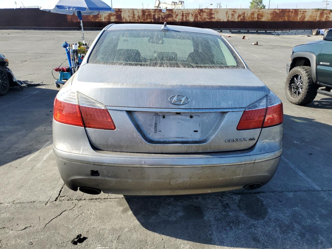 2009 Hyundai Genesis VIN KMHGC46F89U068735 Copart auction photo, side / minor dent/scratches damage thumbnail 6