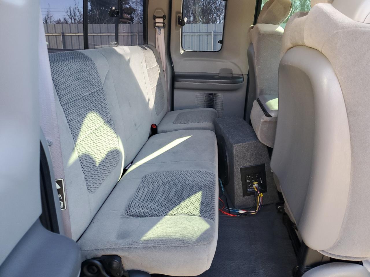 2001 Ford F250 VIN 1FTNX20F11EB60992 Copart auction photo, all over damage thumbnail 10