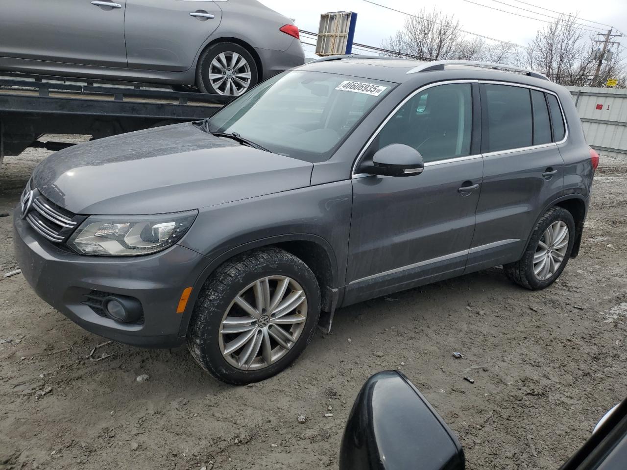 2016 Volkswagen Tiguan VIN WVGBV7AX4GW608055