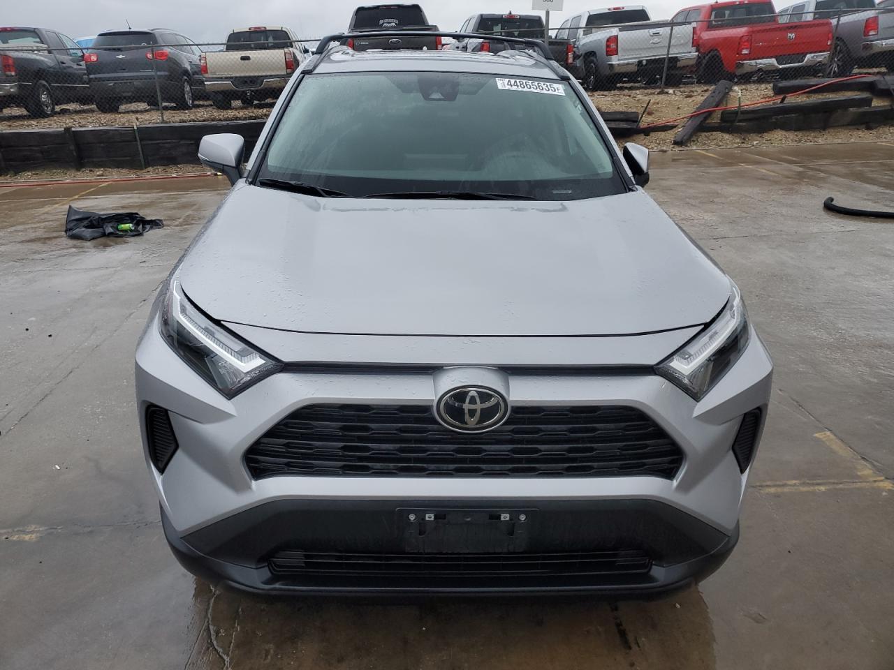 2024 Toyota RAV 4 VIN 2T3W1RFV9RC258025 Copart auction photo, side / rear end damage thumbnail 5