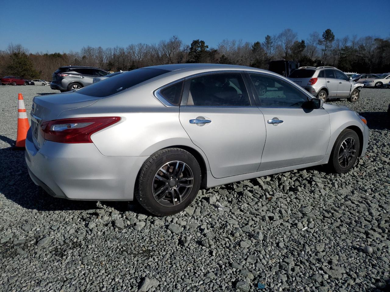 2018 Nissan Altima VIN 1N4AL3AP0JC118743 Copart auction photo, burn - engine / minor dent/scratches damage thumbnail 3