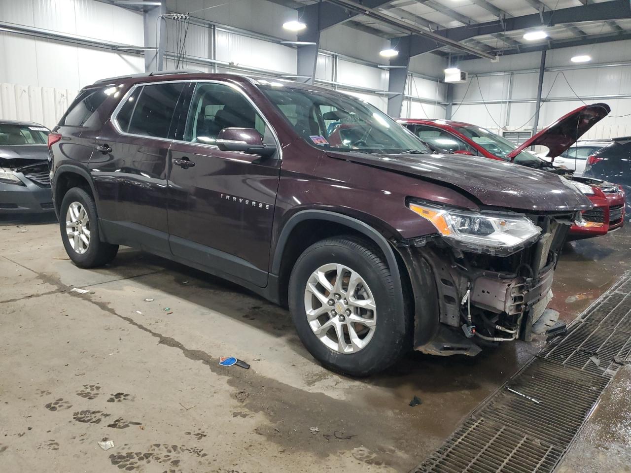 2021 Chevrolet Traverse VIN 1GNEVGKW3MJ257887 Copart auction photo, front end / minor dent/scratches damage thumbnail 4