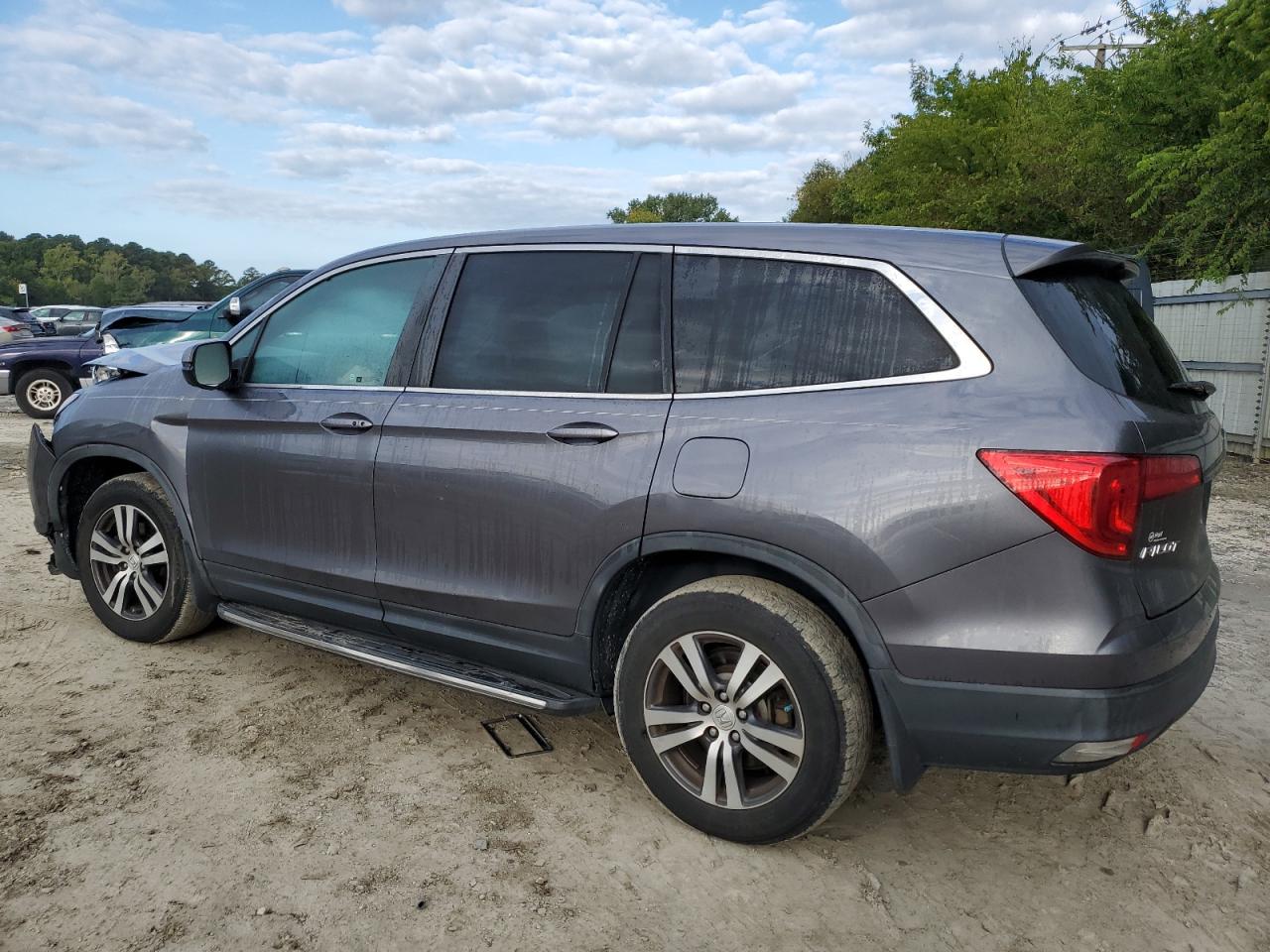 2017 Honda Pilot VIN 5FNYF6H79HB059597 Copart auction photo, front end / minor dent/scratches damage thumbnail 2