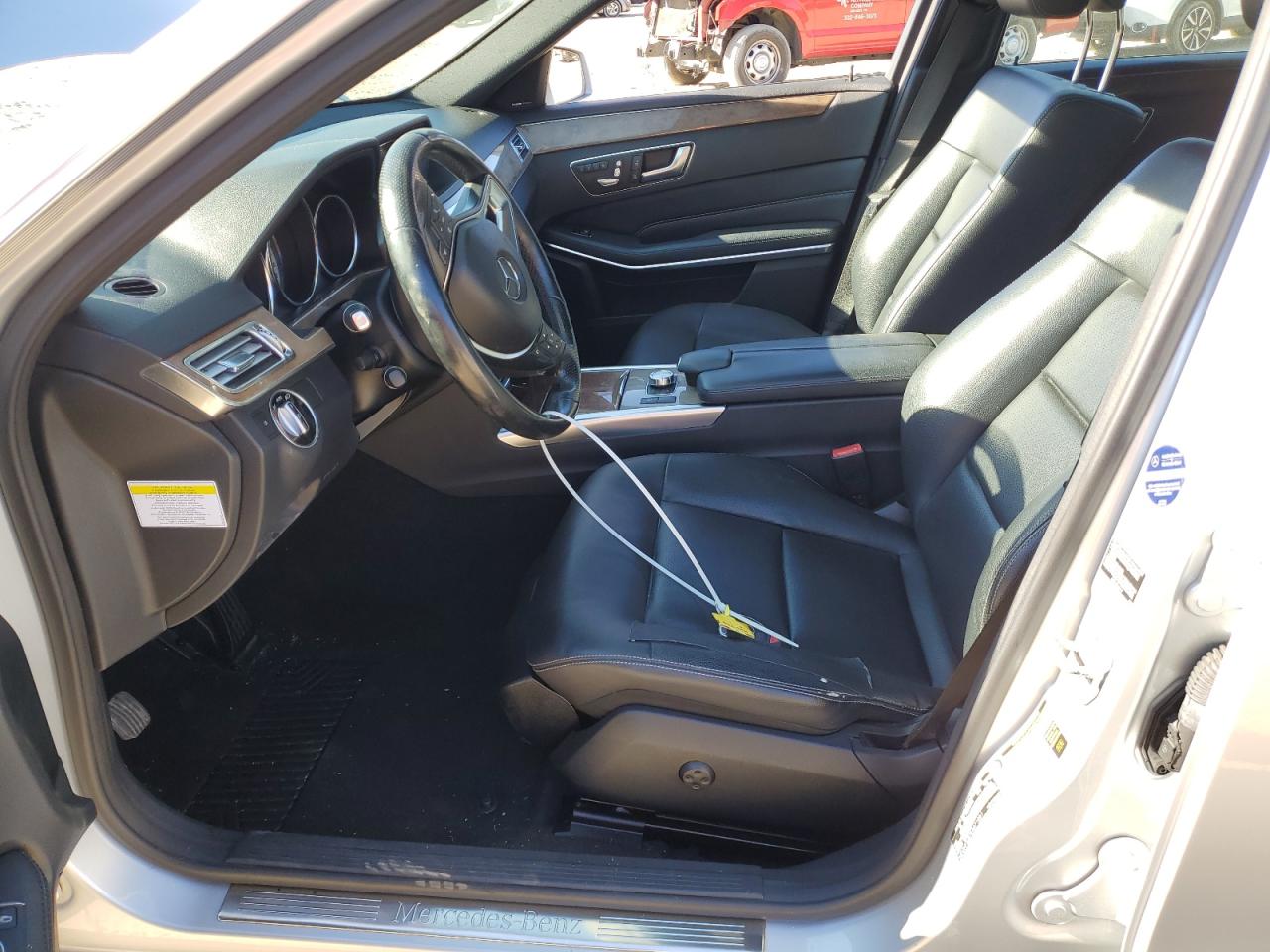 2014 Mercedes-Benz E-klasse VIN WDDHF8JB7EA871081 Copart auction photo, rear end / minor dent/scratches damage thumbnail 7