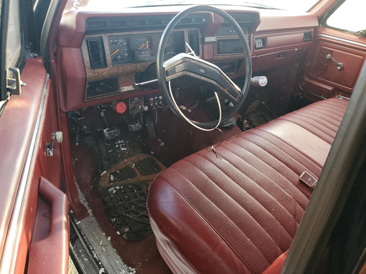 1986 Ford F350 VIN 1FDKF3713GNA33719 Copart auction photo, front end damage thumbnail 8