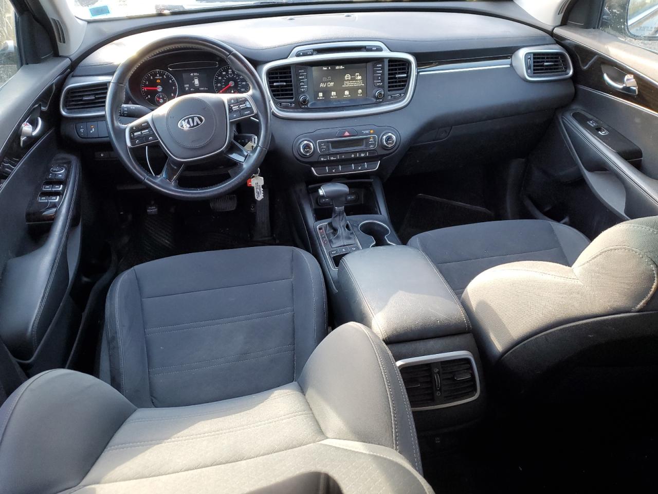 2019 KIA Sorento VIN 5XYPGDA36KG569877 Copart auction photo, all over damage thumbnail 8