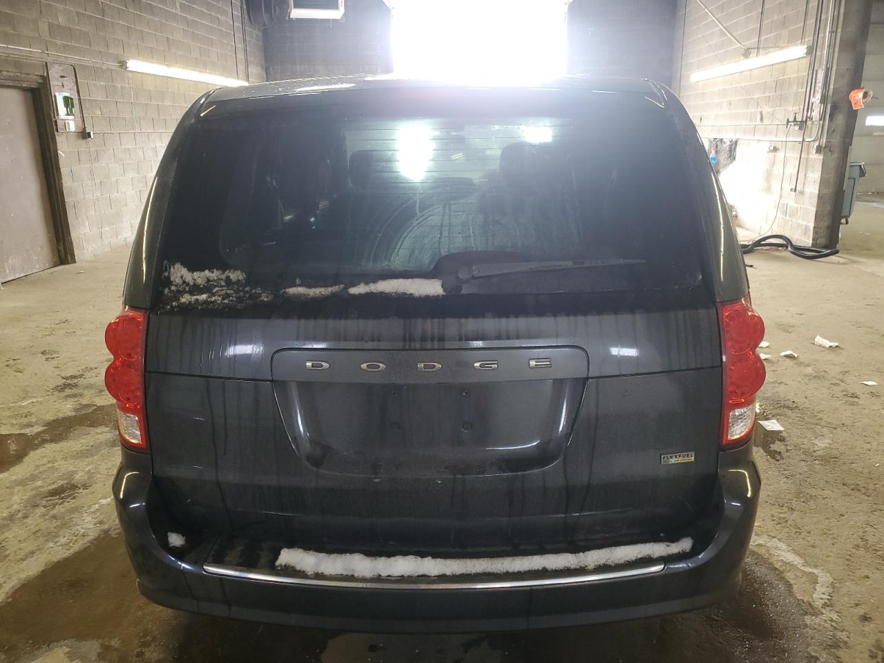 2014 Dodge Caravan VIN 2C4RDGBG4ER319767 Copart auction photo, front end / rear end damage thumbnail 6