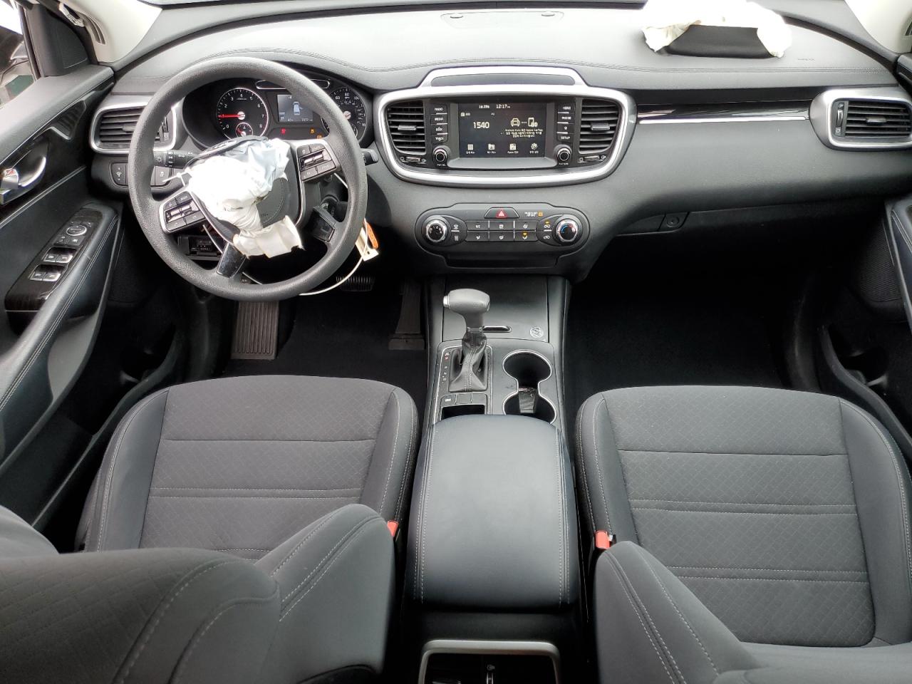 2019 KIA Sorento VIN 5XYPG4A38KG553860 Copart auction photo, front end / minor dent/scratches damage thumbnail 8