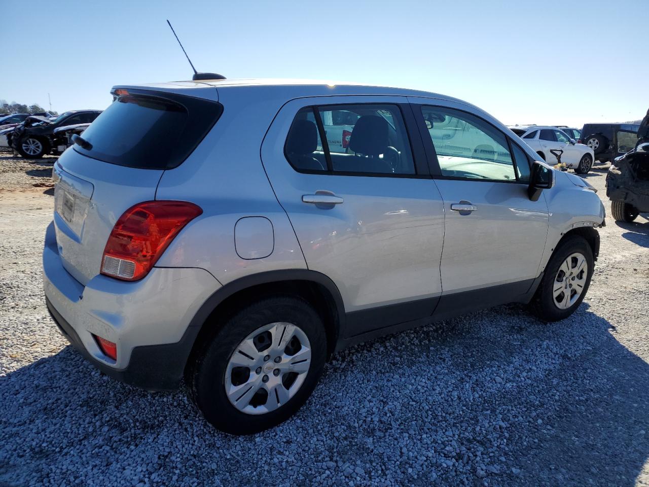 2019 Chevrolet Trax VIN 3GNCJKSB5KL120488 Copart auction photo, front end / minor dent/scratches damage thumbnail 3