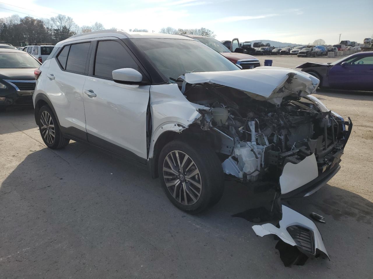 2021 Nissan Kicks VIN 3N1CP5CV9ML517015 Copart auction photo, front end damage thumbnail 4