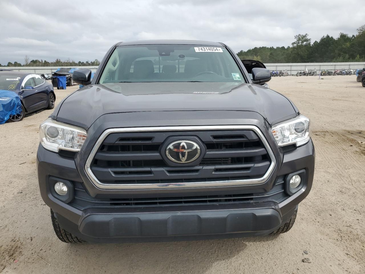 2019 Toyota Tacoma VIN 5TFCZ5AN0KX197742 Copart auction photo, rear end damage thumbnail 5