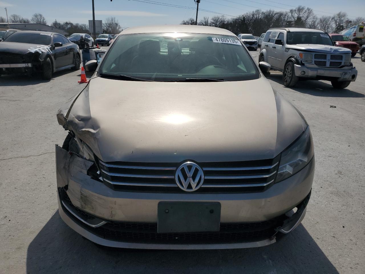 2015 Volkswagen Passat VIN 1VWAT7A38FC070282 Copart auction photo, front end damage thumbnail 5