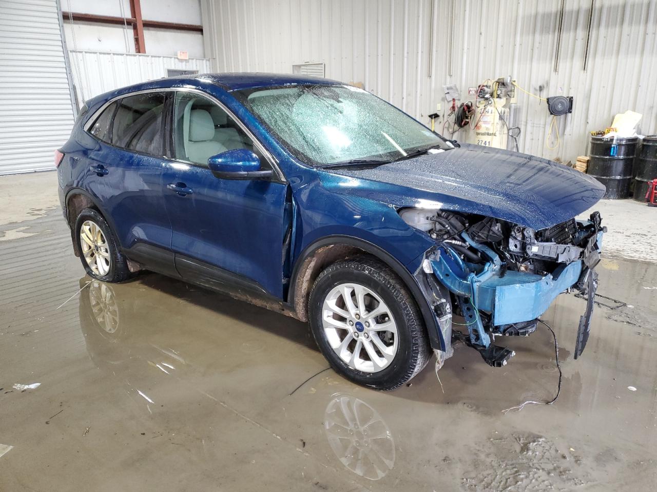 2020 Ford Escape VIN 1FMCU9G66LUB54169 Copart auction photo, front end damage thumbnail 4