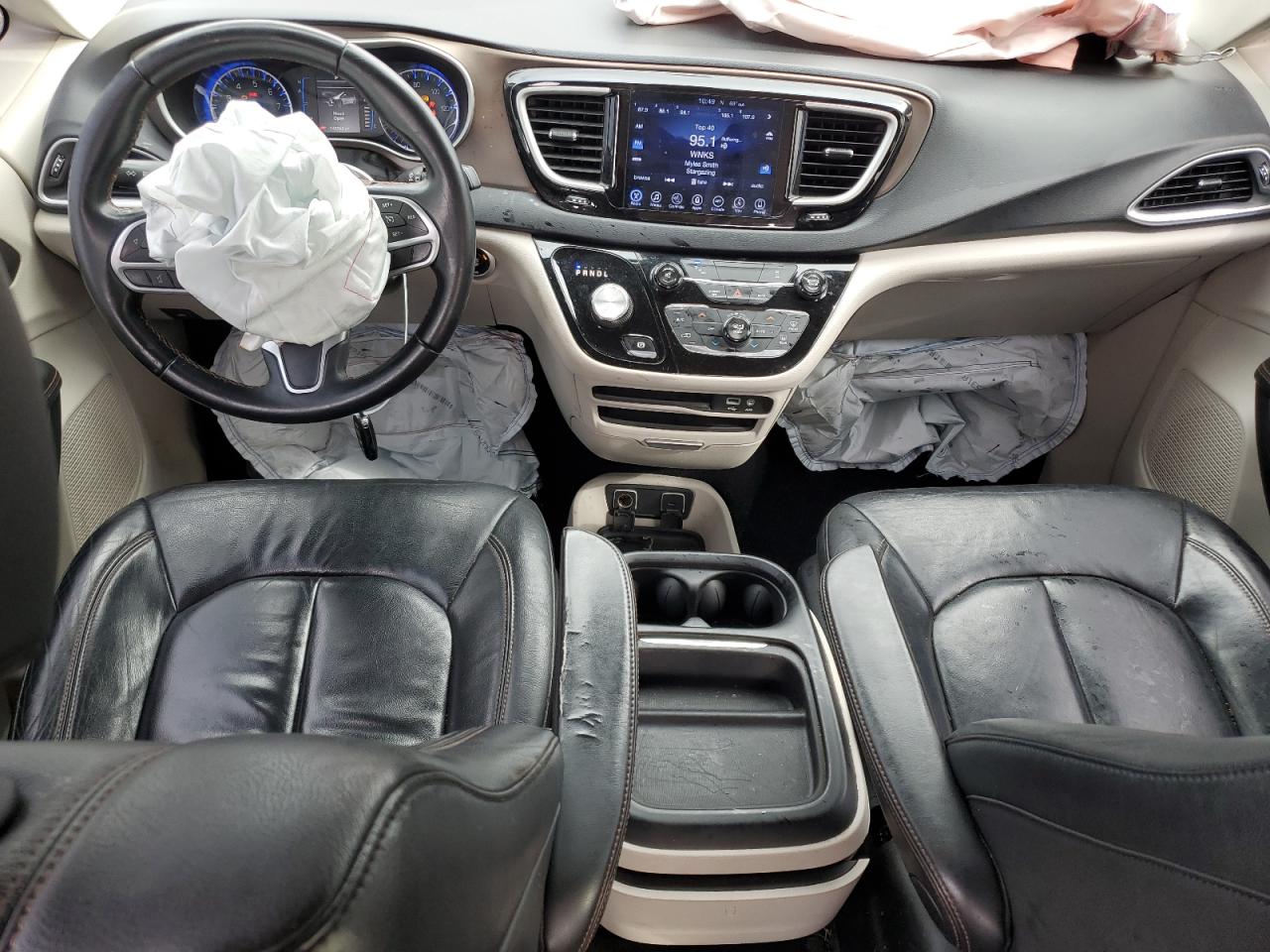 2017 Chrysler Pacifica VIN 2C4RC1BG5HR533803 Copart auction photo, all over damage thumbnail 8
