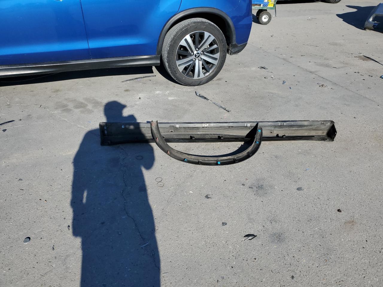 2020 Mitsubishi Outlander VIN JA4AP3AU2LU010636 Copart auction photo, side / rear end damage thumbnail 13