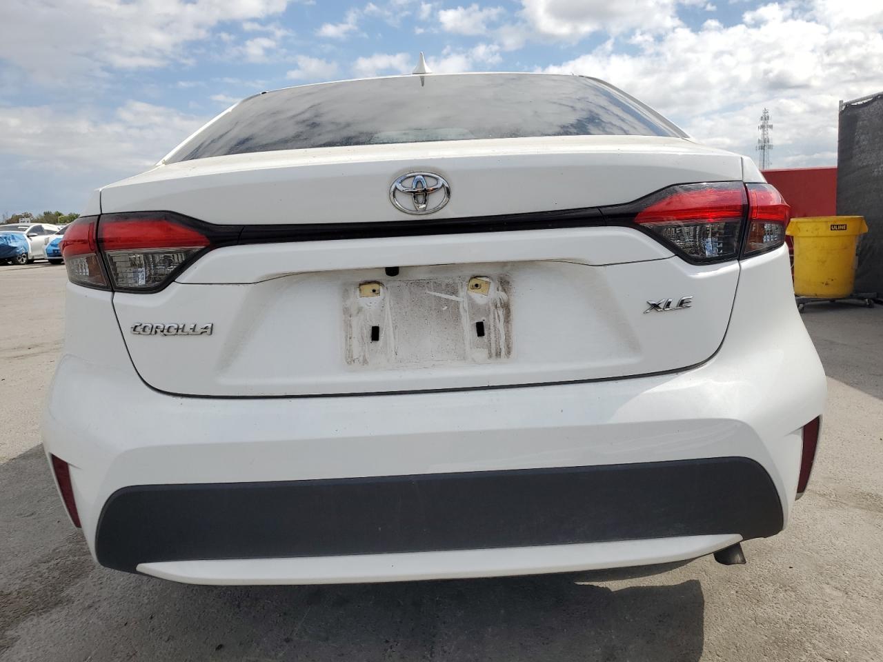 2022 Toyota Corolla VIN 5YFFPMAE6NP302803 Copart auction photo, side / front end damage thumbnail 6