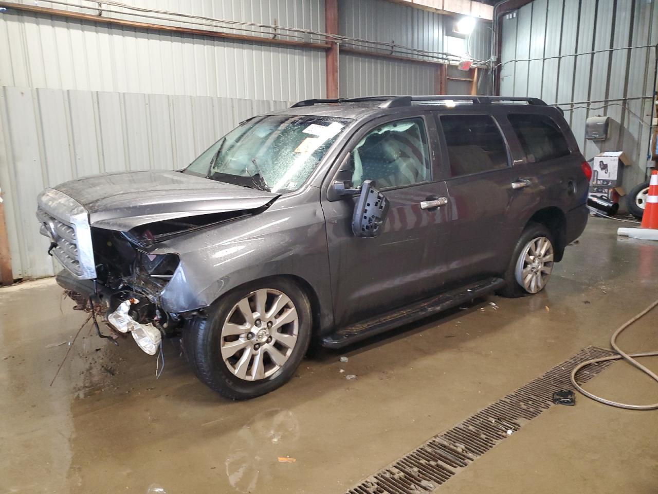 2016 Toyota Sequoia VIN 5TDDY5G12GS144436