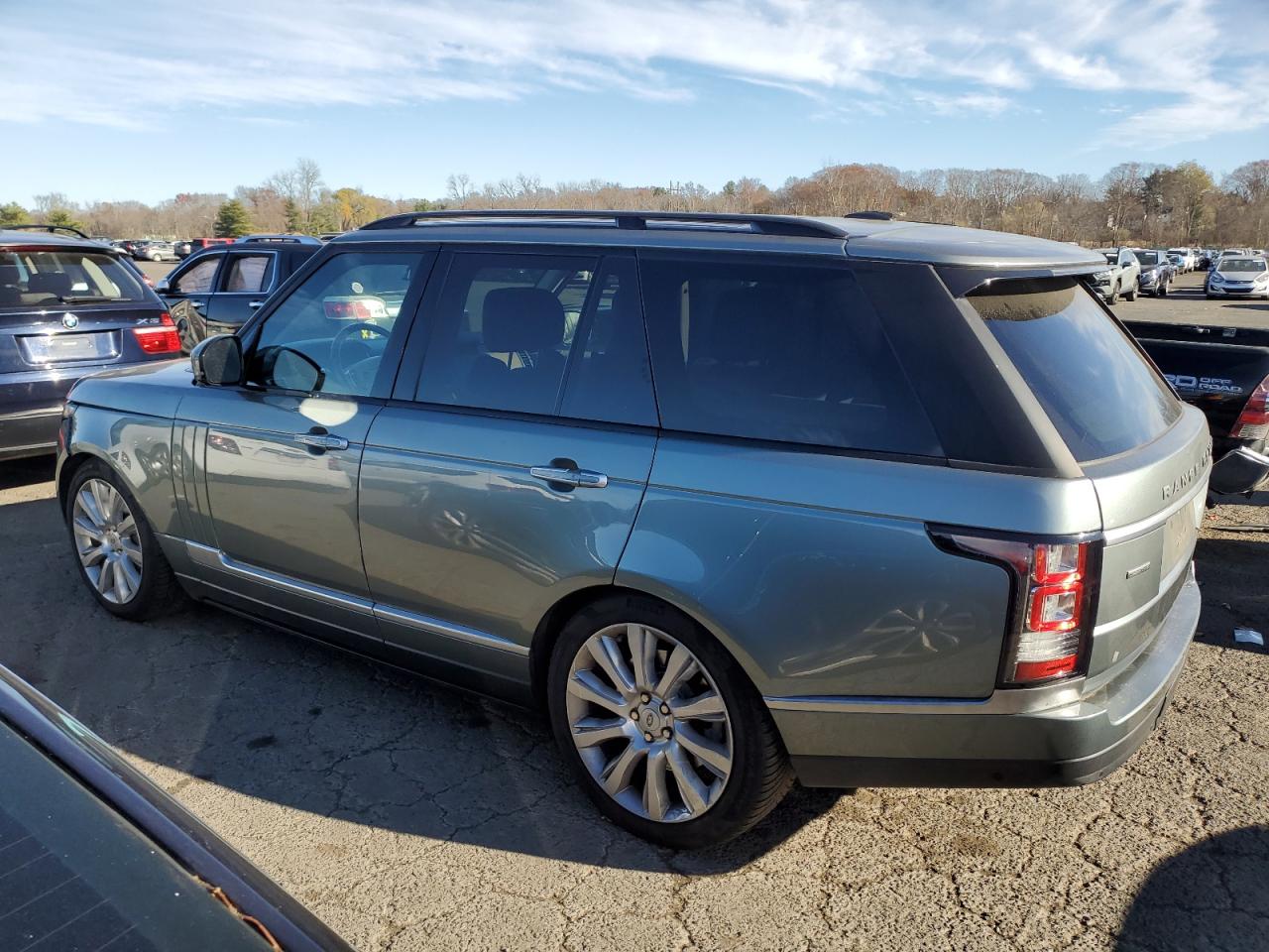 2015 Land Rover Range Rover VIN SALGS2TF1FA202359 Copart auction photo, front end / minor dent/scratches damage thumbnail 2