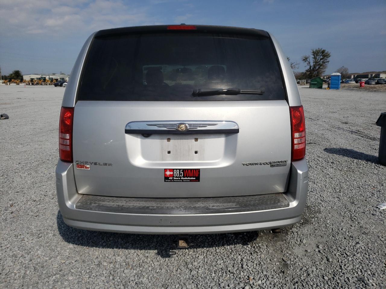 2010 Chrysler Town & Country VIN 2A4RR8D17AR405708 Copart auction photo, front end damage thumbnail 6