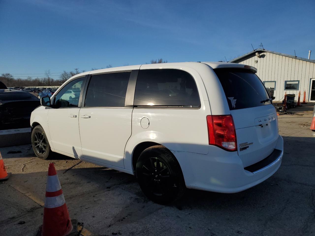 2019 Dodge Caravan VIN 2C4RDGEG8KR688459 Copart auction photo, front end damage thumbnail 2