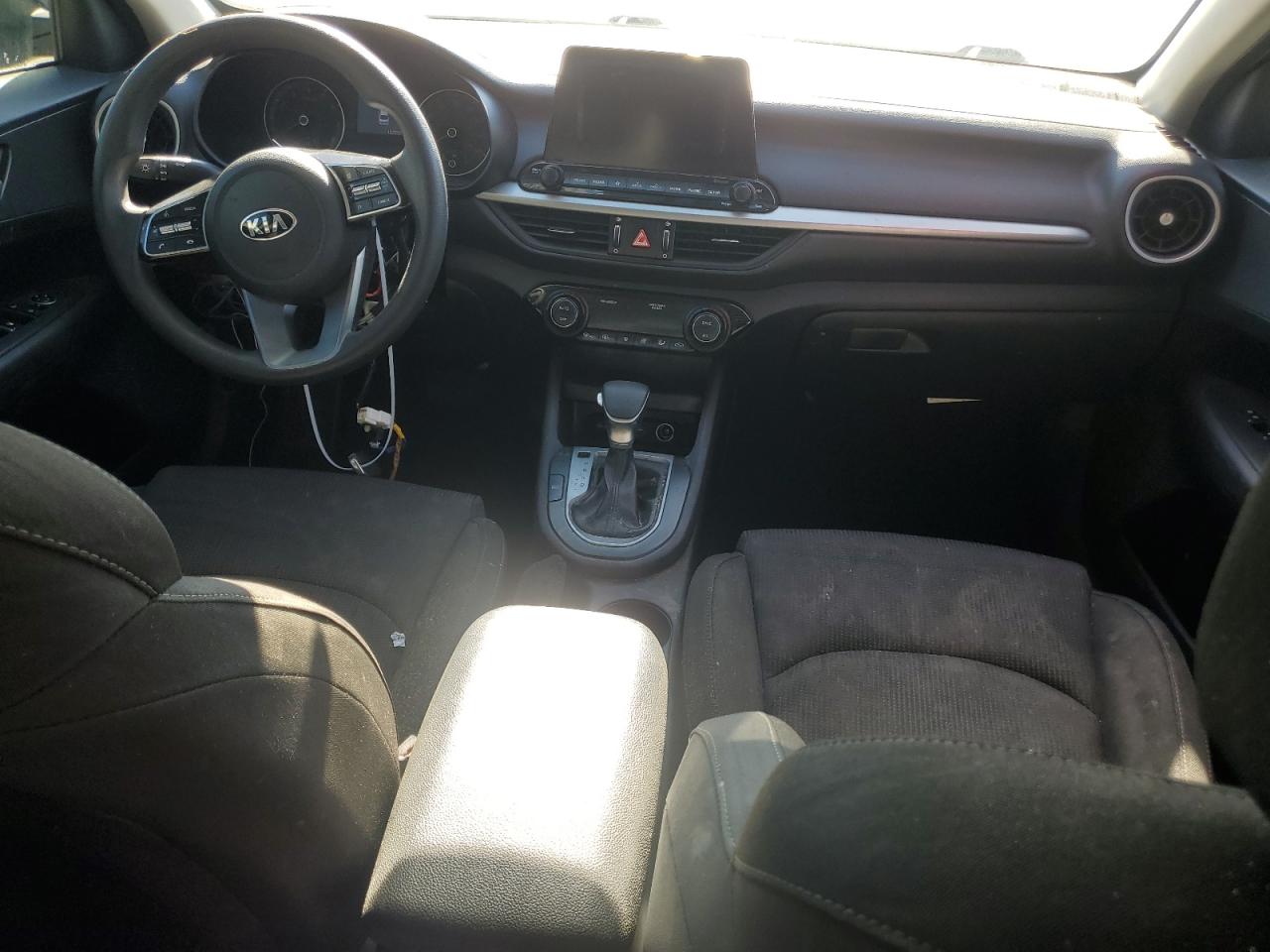 2019 KIA Forte VIN 3KPF24AD4KE036121 Copart auction photo, front end / vandalism damage thumbnail 8