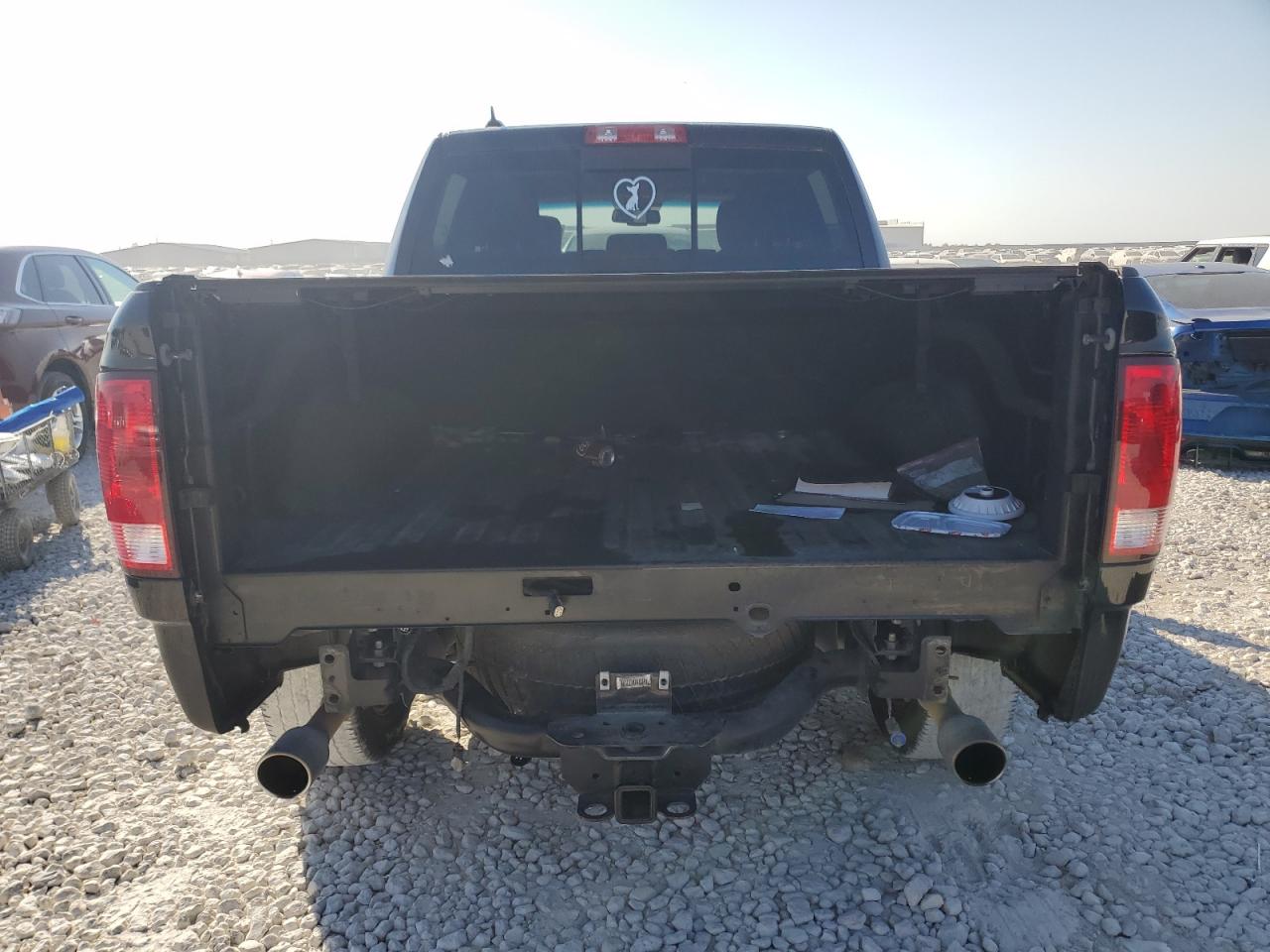 2019 RAM 1500 VIN 1C6RR6LT7KS515632 Copart auction photo, rear end / side damage thumbnail 6