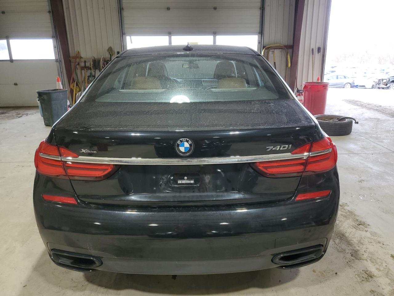 2017 BMW 7er VIN WBA7E4C35HGV23379 Copart auction photo, front end / vandalism damage thumbnail 6