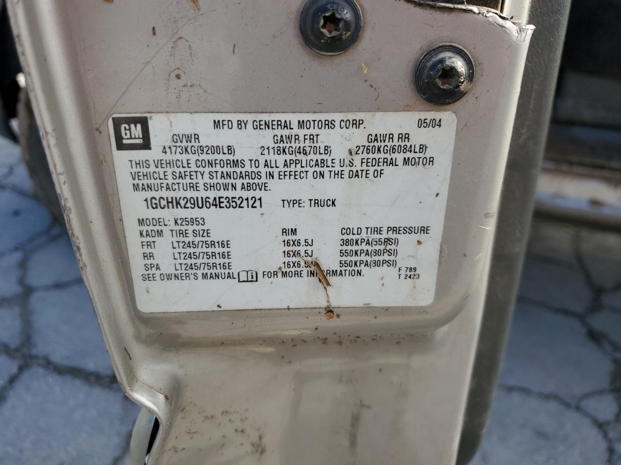 2004 Chevrolet Silverado VIN 1GCHK29U64E352121 Copart auction photo, water/flood / rear end damage thumbnail 13