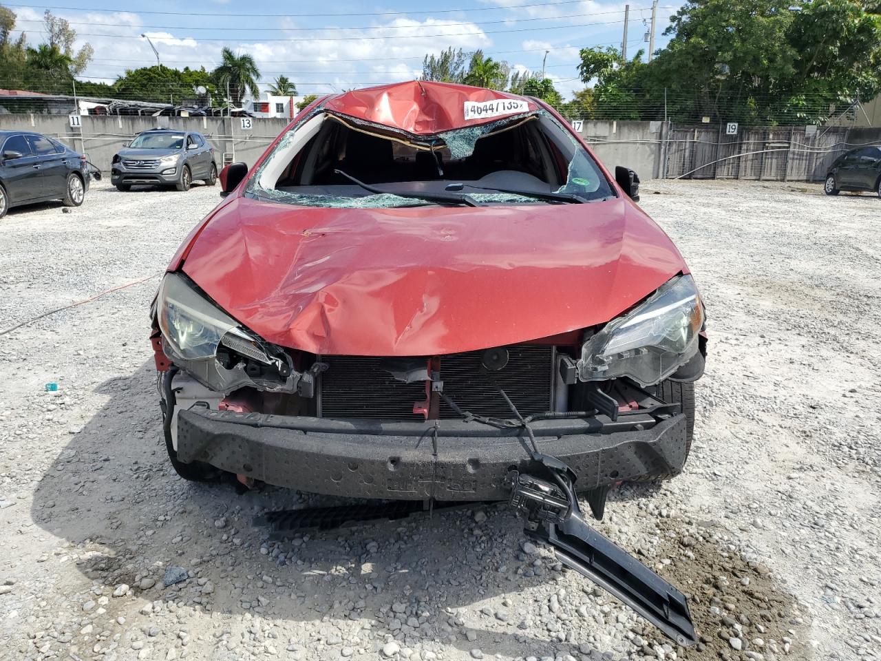 2019 Toyota Corolla VIN 5YFBURHE4KP922832 Copart auction photo, front end / top/roof damage thumbnail 5